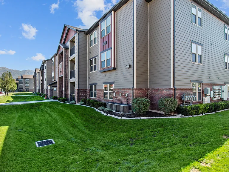 SITE Layton — Photo 34