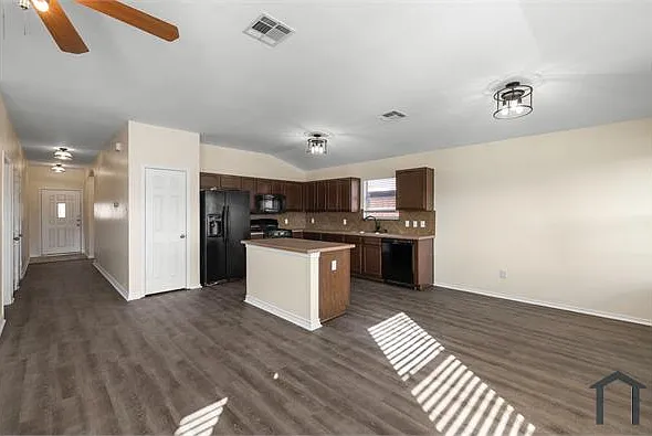17917 Violet Ln — Photo 9