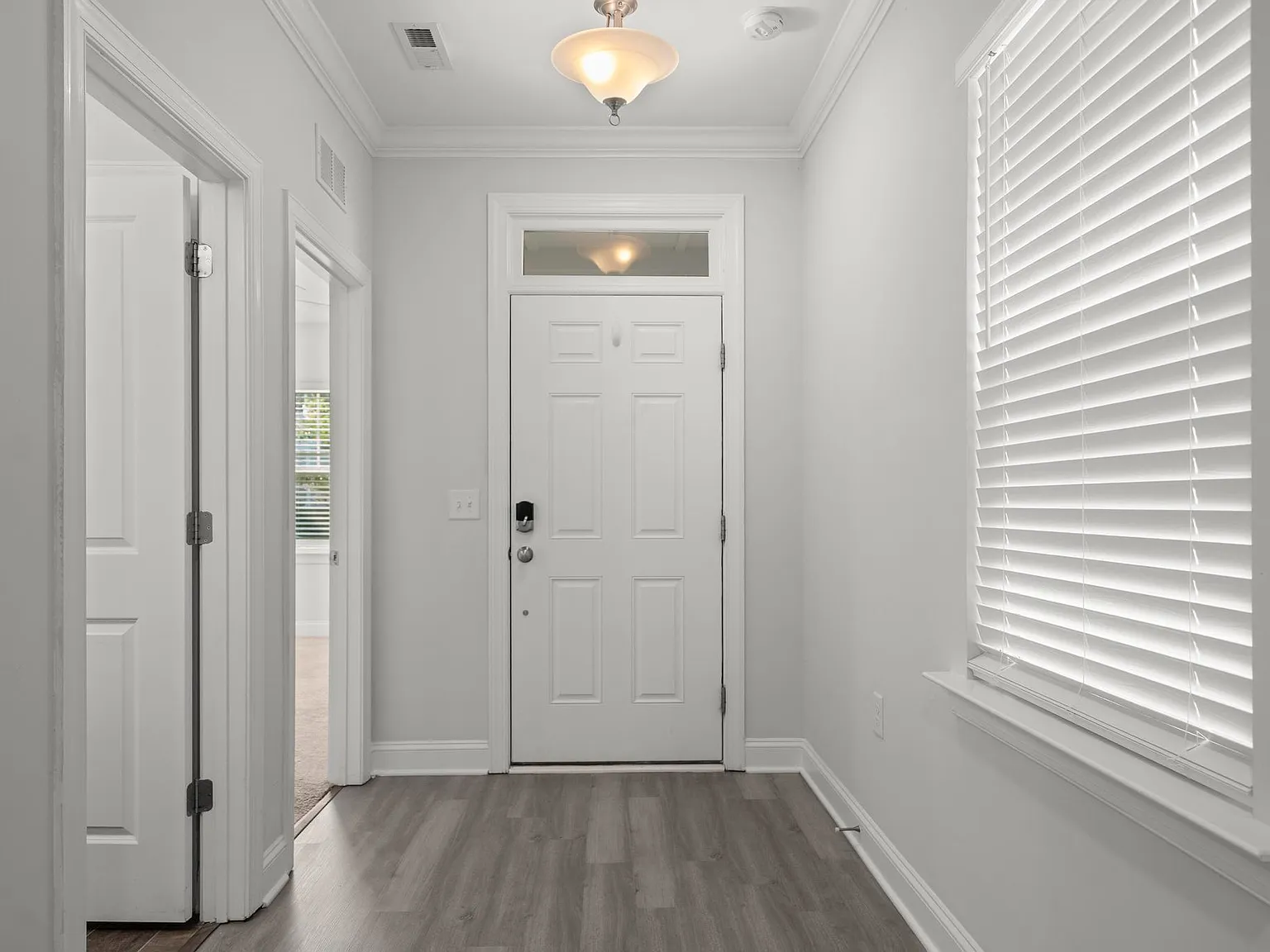 4 bed, 4.0 bath, 3086 sqft, $2,500 — Photo 4