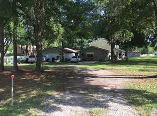 17285 Raintree Rd, Lutz, FL 33558