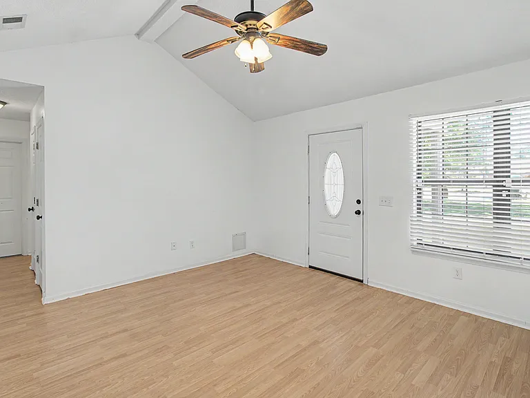 219 Kevin Rd — Photo 4