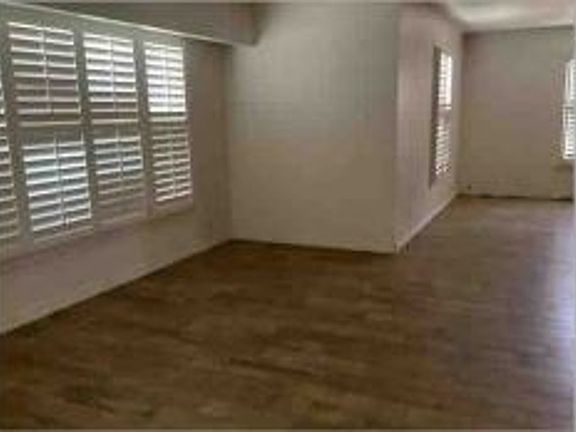 Additional Living Room
