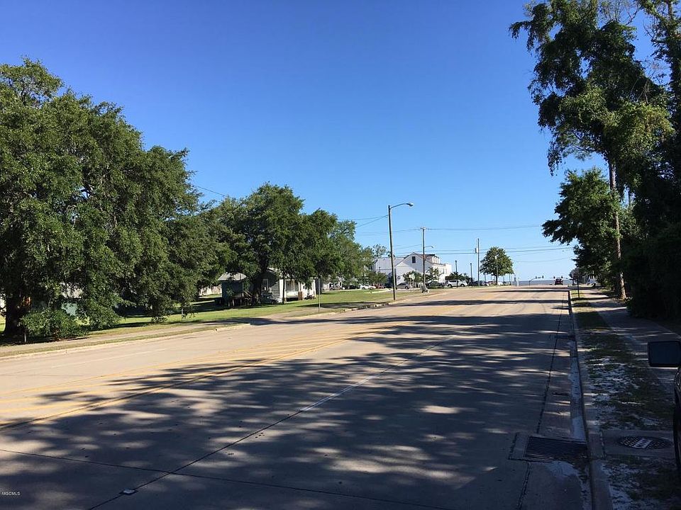 2nd image of 174 White Ave