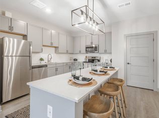 389 Plano Rd #126, Bowling Green, KY 42104