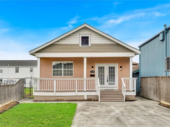 1207 Kepler St, Gretna, LA 70053