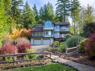 10075 NW Klahowya Trl, Bremerton, WA 98312