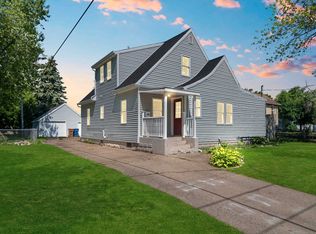 108 Green Bay St, Menasha, WI 54952