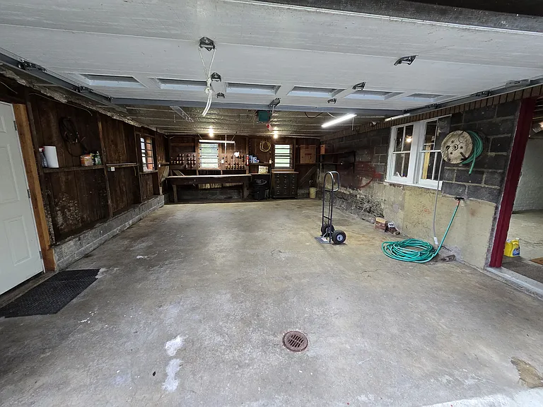 15731 Veterans Memorial Hwy — Photo 21