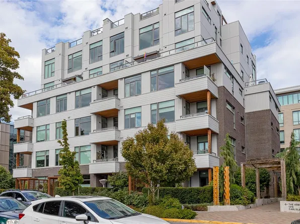 501 Park Pl #304, Esquimalt, BC V9A 6Z9