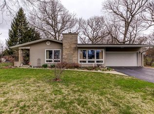 42 Green Oak Dr, Decatur, IL 62526