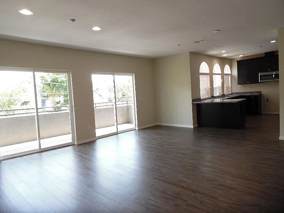 4th image of 10201 Mountair Ave #301