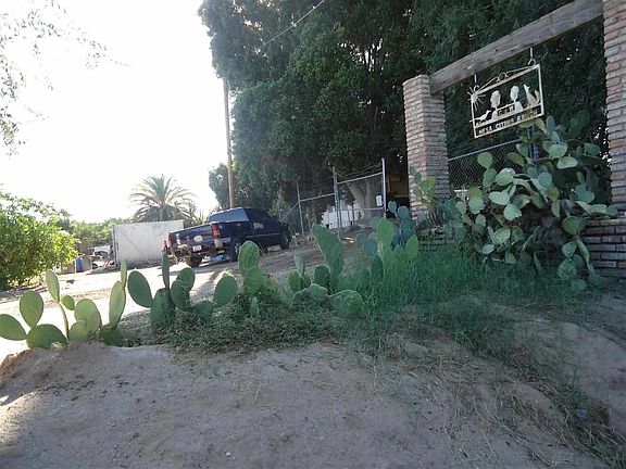 3rd image of B B Avenue 1/2 S County #17