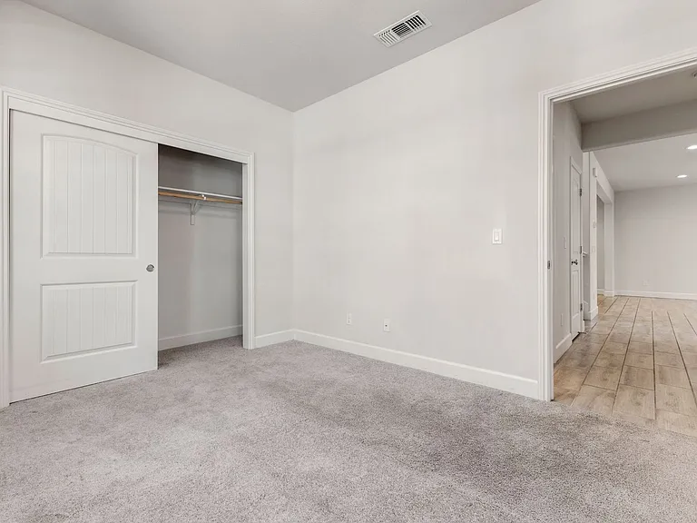 19218 Coliseum Ln — Photo 21