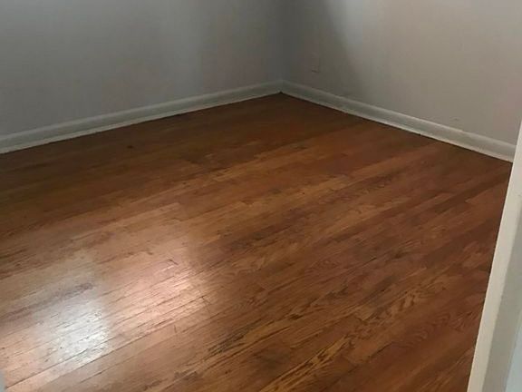 5th image of 4562 Ashland Ave
