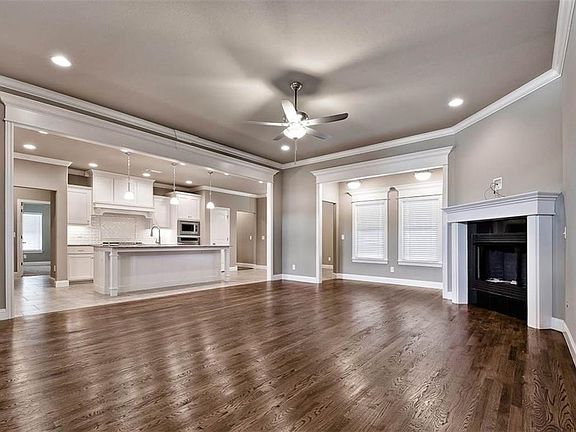 3rd image of 5706 61st St