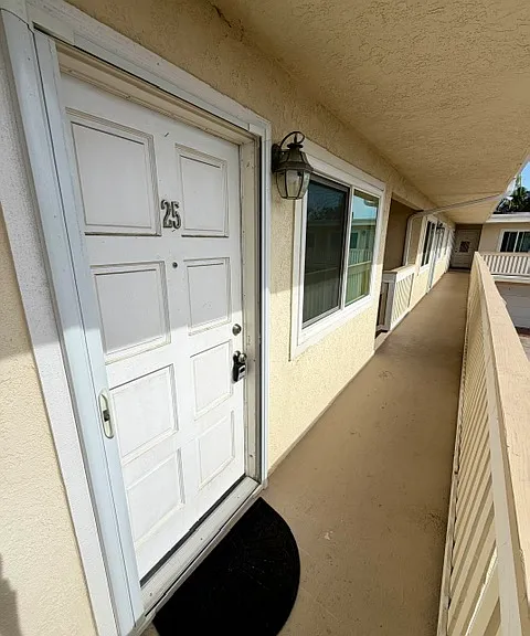1009 Georgia St #25 — Photo 5