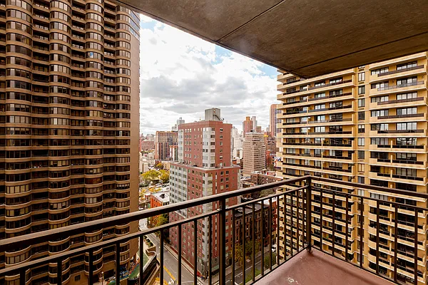 Rented by Mirador Real Estate | media 27