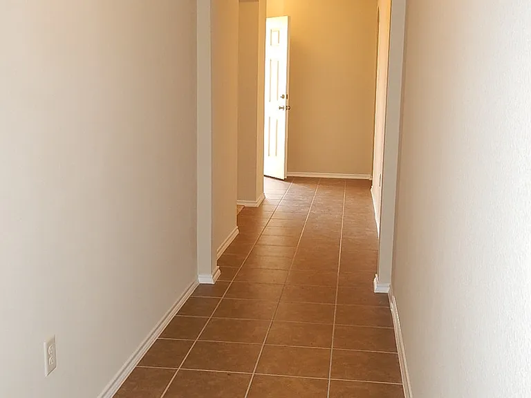 1217 River Oak Ln — Photo 9