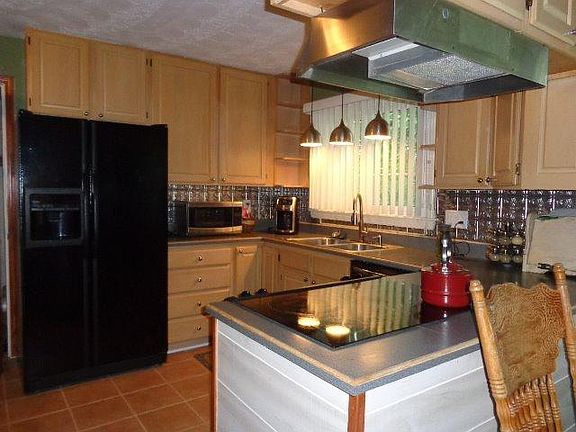 4th image of 310 Chillicothe Ave