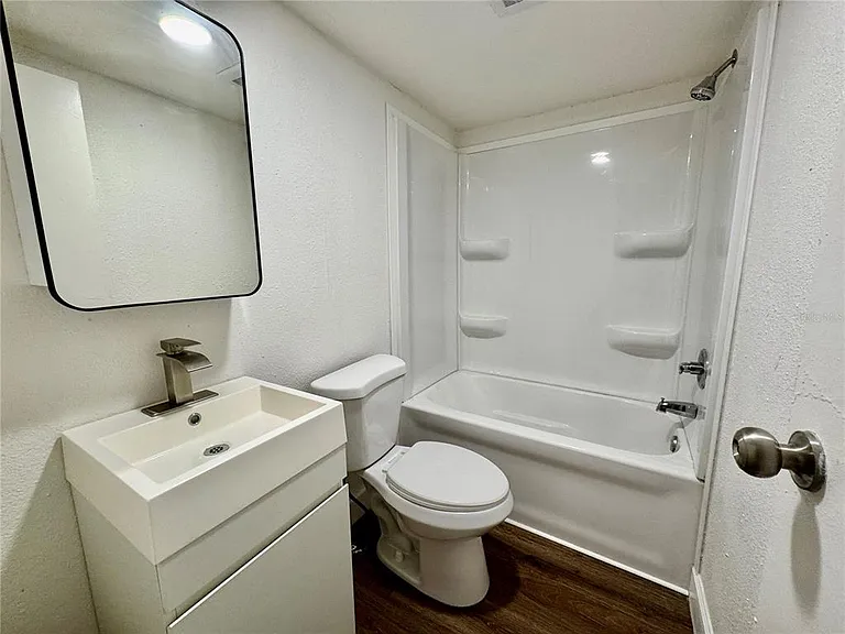 112 Laureti Ln — Photo 10
