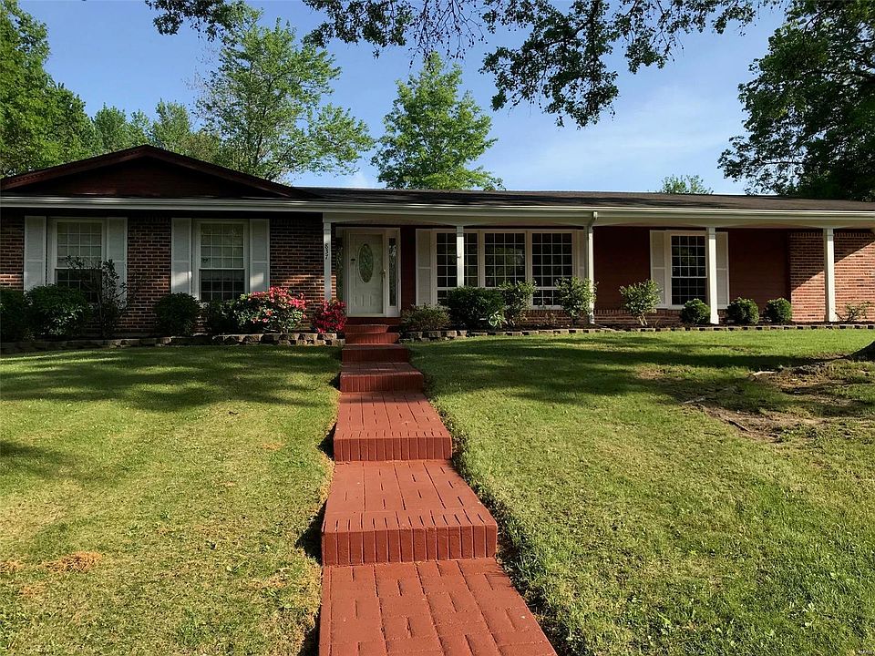 1st image of 837 Claymont Dr