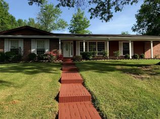 837 Claymont Dr, Ballwin, MO 63011