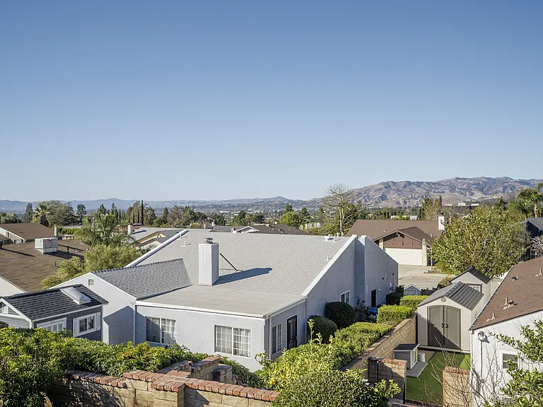 13945 Breger Ave — Photo 37