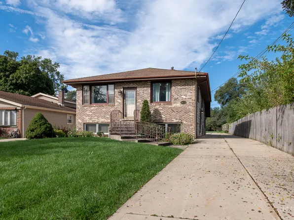 4 N 279th Ave, Addison, IL 60101