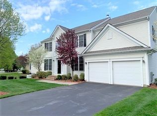 88 Amberville Rd, North Andover, MA 01845