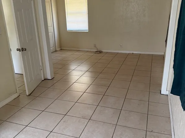3806 W Tyson Ave, Tampa, FL 33611
