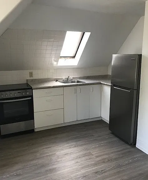 302 Frontenac St #5 — Photo 7