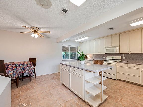 4th image of 3657 Conejo Dr