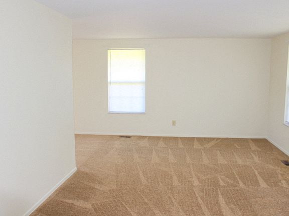 2nd image of 5618 Troy Villa Blvd