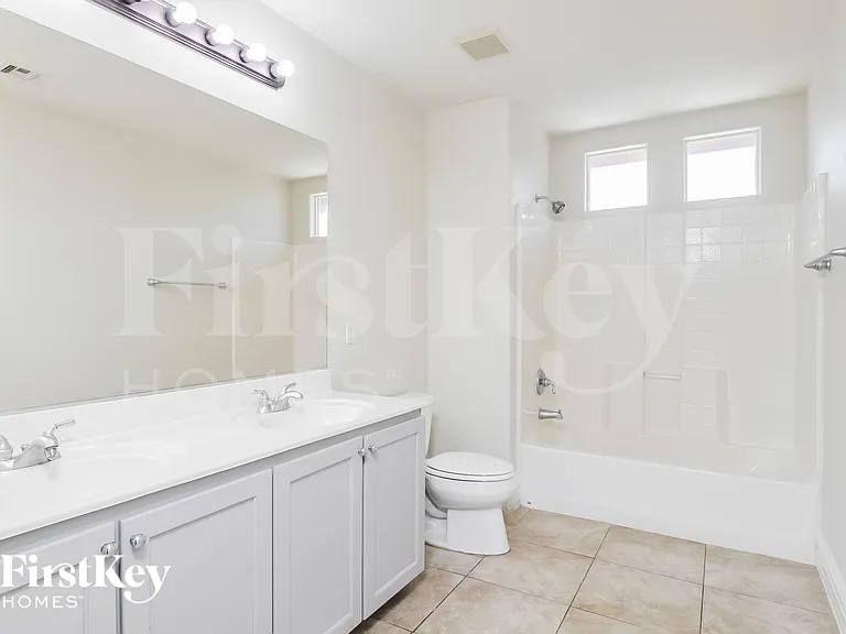 9742 Marcelline Ave — Photo 13
