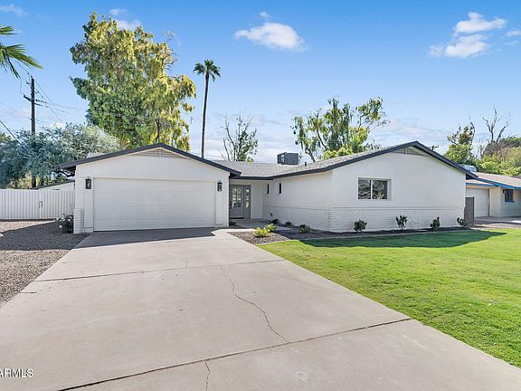 2nd image of 1559 N Upland Circle