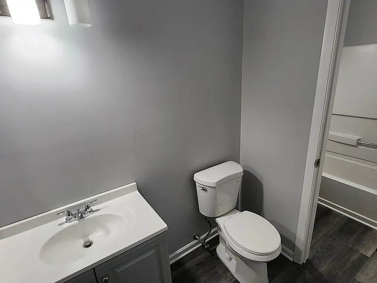 237 Alymer Ct — Photo 24