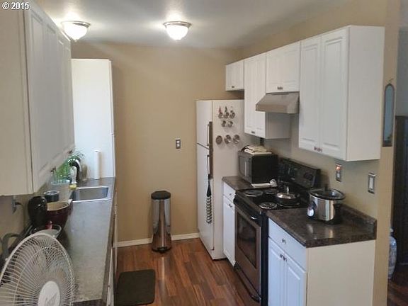 3rd image of 9219 NE 95th St