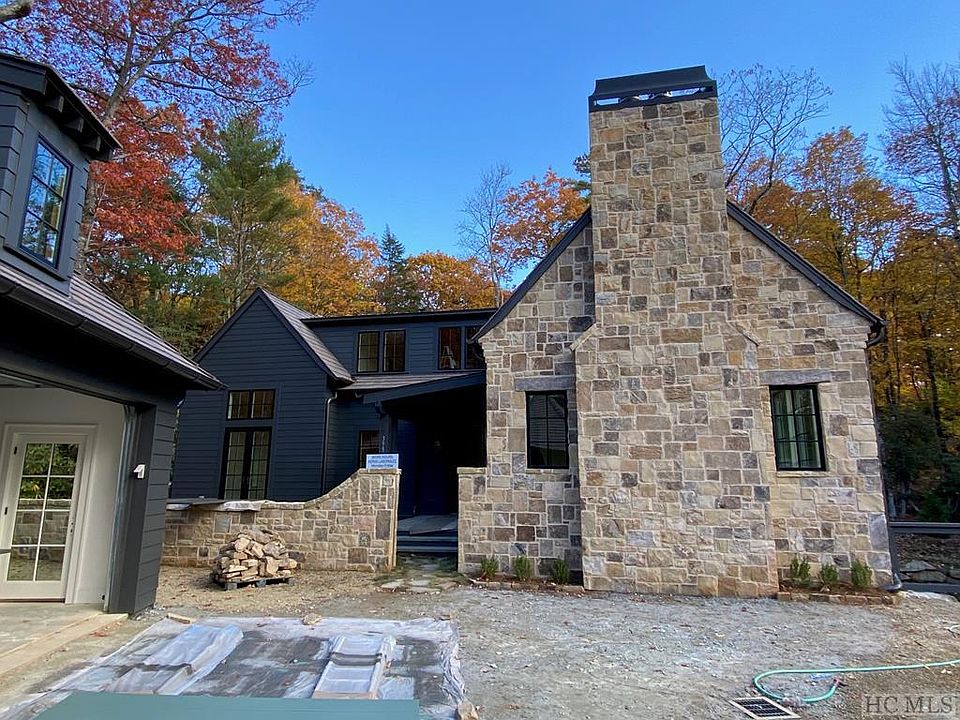 1st image of 395 Whitside Mountain