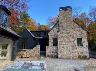 395 Whitside Mountain, Highlands, NC 28741