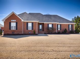 17916 Remington Dr, Athens, AL 35611