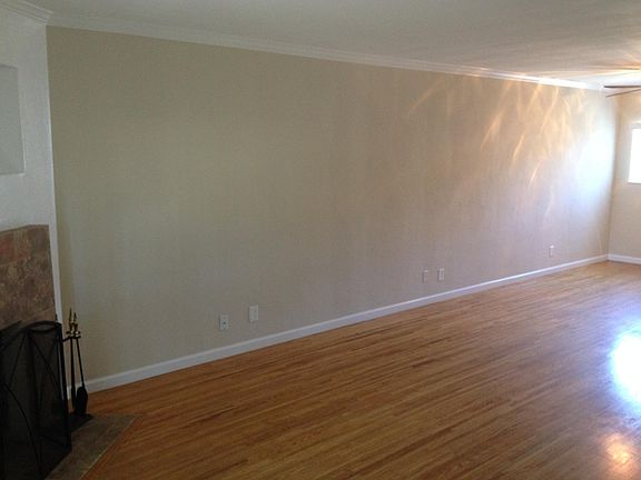 2nd image of 726 Sutter Ave