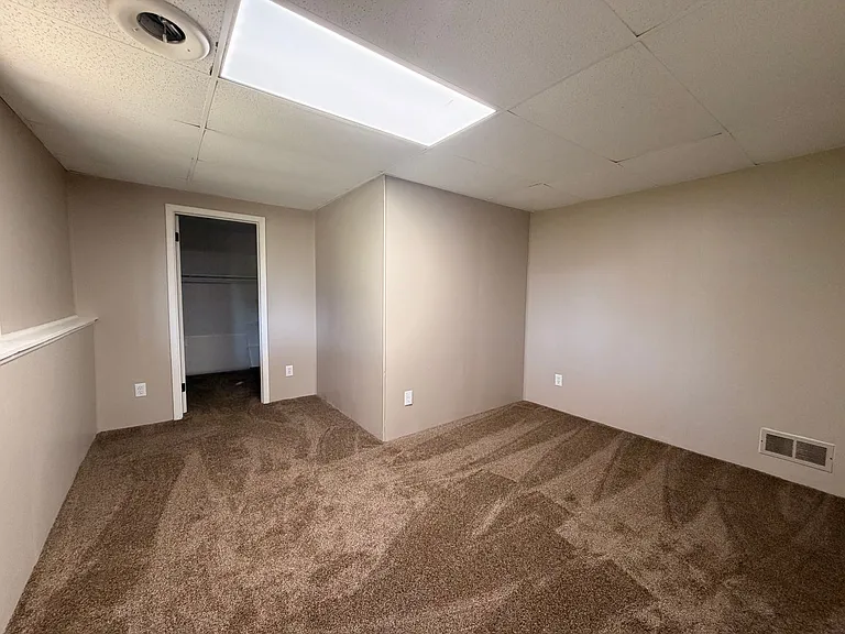 6672 Pleasantview St NE — Photo 16