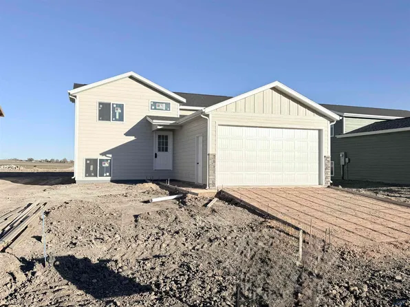 3984 McIntosh Ln, Rapid City, SD 57703