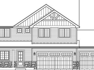 612 Idlewild Ln, Chesterton, IN