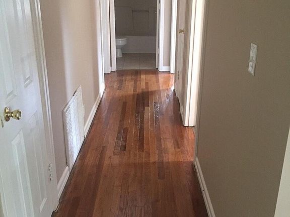 5th image of 2214 Olympia Ave