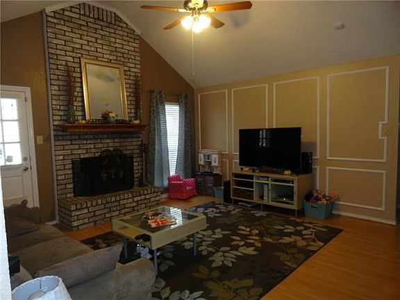 5th image of 10312 Gray Oak Ln