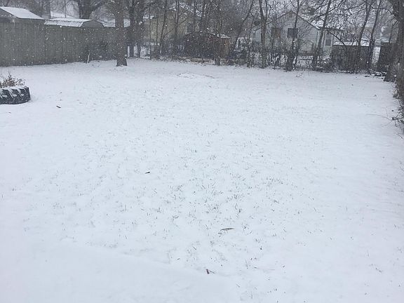 2nd image of 841 Marie Ave