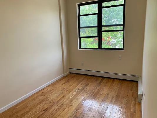 Rented by Premier Metro Realty Corp | media 20