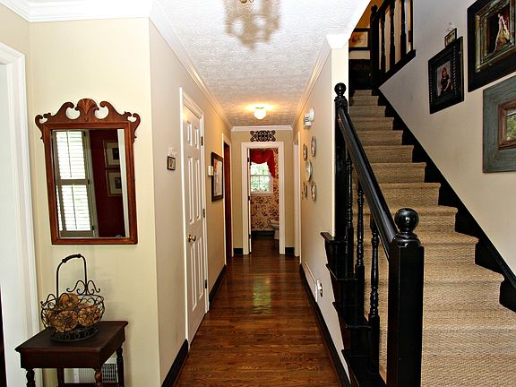 3rd image of 1531 Kinglet Ln