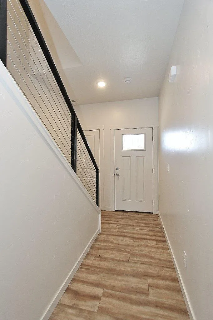Building Photo - 504 S Utah Ave #E